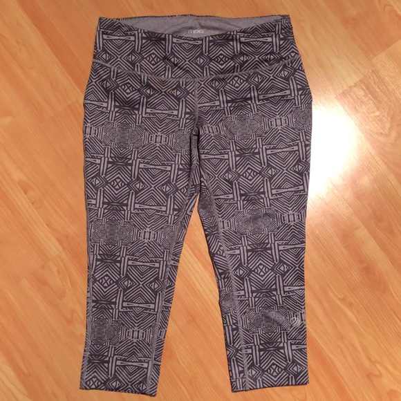 3/4 leggings purple pattern size medium - Picture 4 of 7